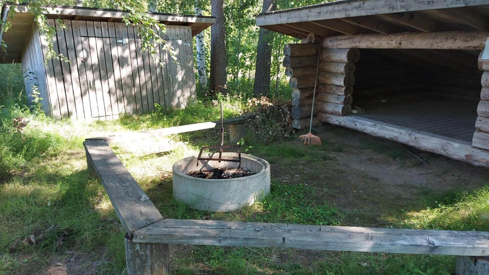 Auberge de jeunesse Majoitus Fox à Kuopio Extérieur photo