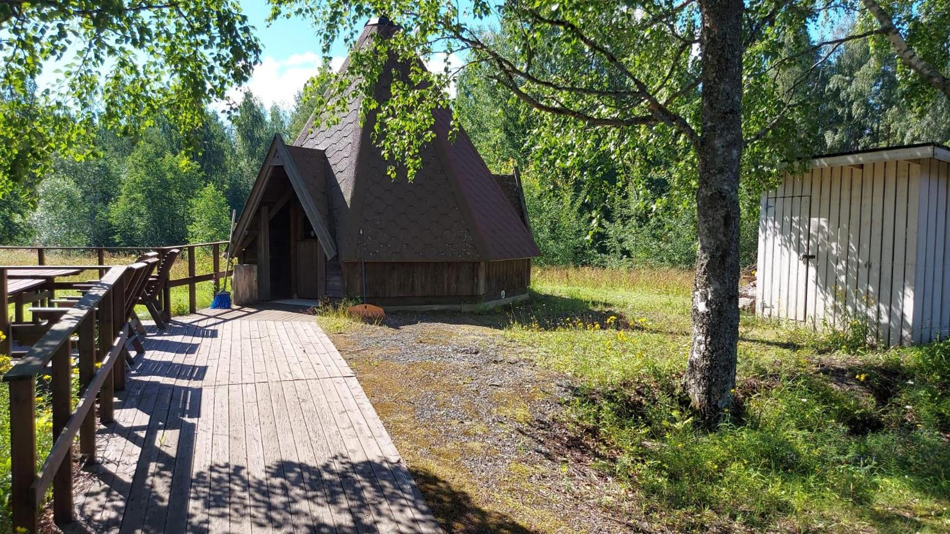 Auberge de jeunesse Majoitus Fox à Kuopio Extérieur photo